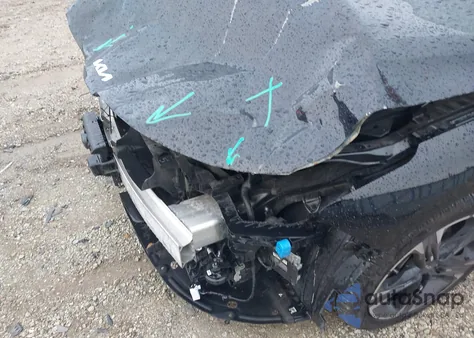 2024 Kia K5 Gt-Line z USA, uszkodzony, nr VIN 5XXG64J29RG230281